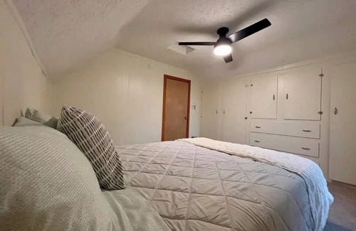 Suttons Bay Sonstige | Newly remodeled 1890’s Farmhouse. Near TART trail, boat launches and wineries