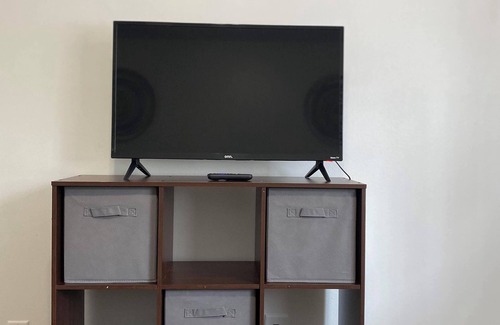 East Lansing Wohnung | Newly Remodeled and Cozy Apartment close to MSU, Hospitals, and Entertainment!