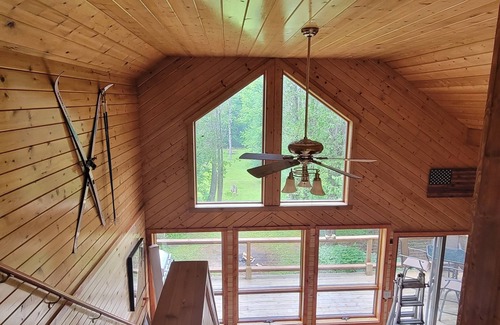 Thompsonville Haus | Newly remodeled Beautiful Betsie river home 500'waterfront Ski fish explore