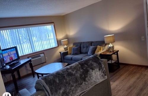 Laurel Wohnung | Newly Remodeled Fully Furnished Apartment Laurel