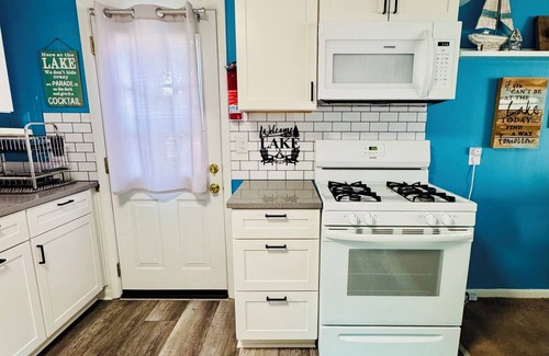 Edwardsburg Hütte | Newly renovated 2-bedroom Lakehouse in Edwardsburg - 11 miles from ND