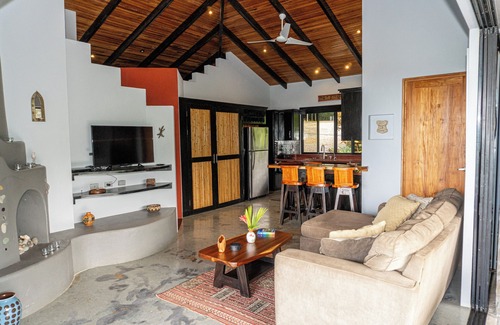 Ballena Haus | Jungle Retreat in den Bergen mit Pacific und Jungle View