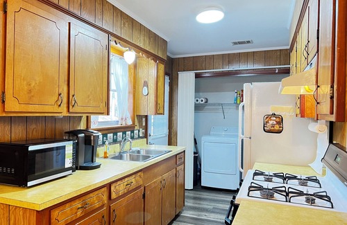Louisville Haus | Newly Renovated 3-Bedroom - William's Haven 5C with WiFi & AC, Louisville MS