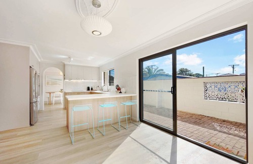 Woorim Haus | Newly Renovated Bribie Beach House with Pool