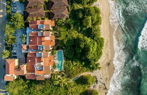 Rio Seco Wohnung | Newly Renovated, Beachfront, 3 bed Condo on Exclusive Langosta Beach!