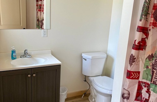 Oscoda Kabine | NEWLY RENOVATED! Cozy cabin with WiFi and AC in charming Oscoda