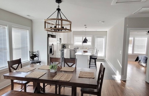 Morganton Sonstige | Newly Renovated Farmhouse on Acreage