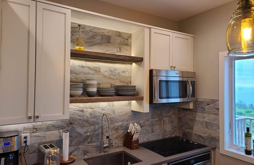 Montauk Eigentumswohnung | Neu renovierte Montauk Oceanfront Condo Schritte zum Strand, Angeln, Golf & Stadt!