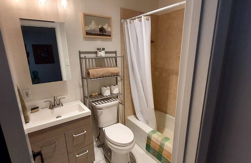 Jemez Springs Kabine | Newly Renovated Ranch Style Home, nestled in the Jemez Canyon