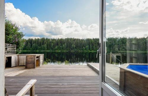 Vindeln Municipality Haus | Newly Renovated Red Riverfront House