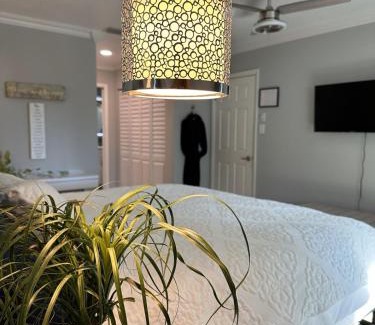 Survey Creek Villa | Newly Renovated Villa with Hot Tub