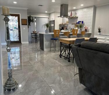 Survey Creek Villa | Newly Renovated Villa with Hot Tub