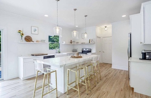 Westhampton Haus | Newly renovated Westhampton escape near beach