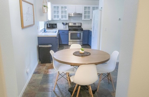 Mountain View Haus | Newly updated! 4Bdrm, Office, 3 Full Baths, Big yard, Close to everything!