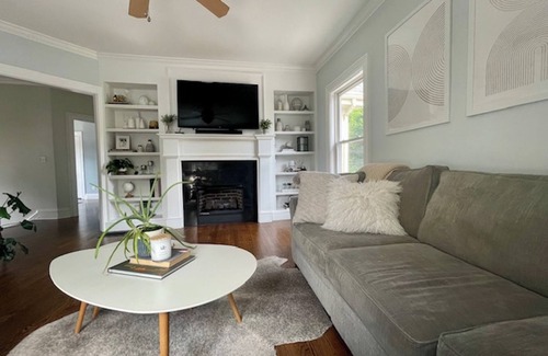 Nonantum Eigentumswohnung | Newly Updated Condo