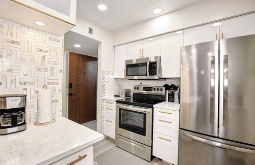 Entertainment District Eigentumswohnung | Newly Updated Modern Scottsdale Condo Old Town