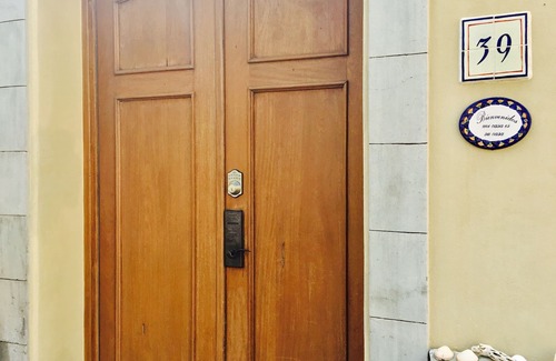 Nopolo Haus | Newly Updated Villa Oceanview in Coveted Founders pets too