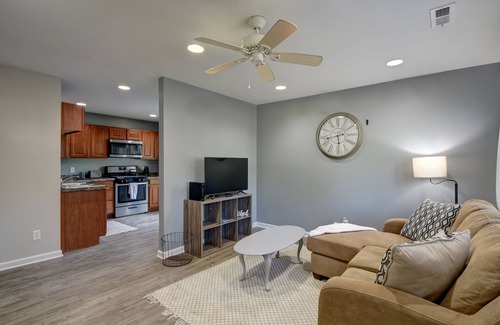 Gary Haus | NewVrbo Cozy Ranch Near Casino,Indiana Dunes,Hospitals,Refinery,Firepit,big yard