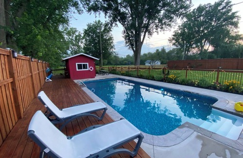 Fort Erie Hütte | Niagara Riverview&Private pool &Hot Tub (6-8)
