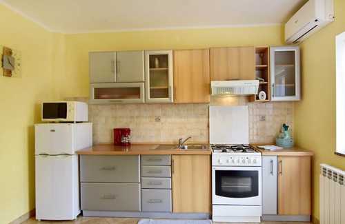 Đuba Wohnung | Nette Unterkunft in Đuba-Umag, nahe dem Meer, ruhige Gegend, klimatisiert, WiFi
