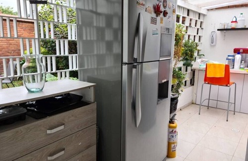 Engativa Haus | Nice and cozy apartment with an indoor fireplace and spectacular garden