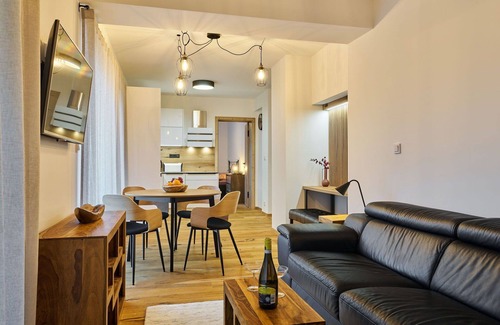 Pec pod Snezkou Wohnung | Angenehme Wohnung für 4 Leute mit W-LAN, TV, Terrasse, Panoramablick und Parkplatz