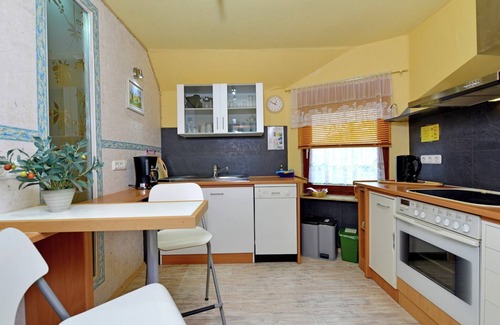 Bad Pyrmont Wohnung | Schöne Wohnung in Holz mit Terrasse