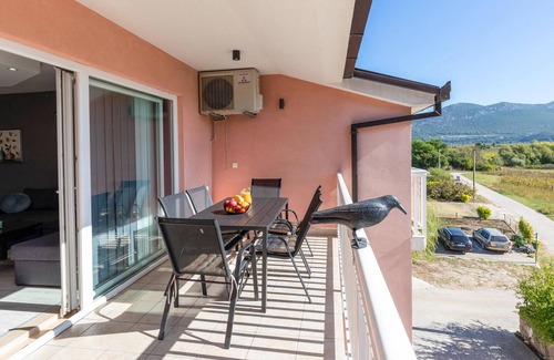 Stasevica Wohnung | Schöne Wohnung in Stasevica mit WLAN