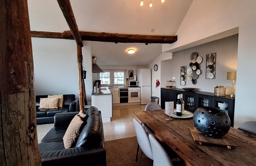 Waldeck Wohnung | Schones Ferienwohnung mit wunderschönen Seeblick und große Garten