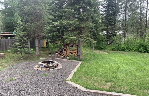 Wagon Wheel Kabine | Nice cabin on 1/2 acres near Cascade Reservoir-Boulder Creek boat ramp and beach