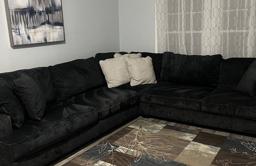 Cleveland Haus | Nice & Cozy Single Family Home