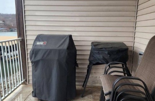 Camdenton Eigentumswohnung | Nice, HOA POOL, dock