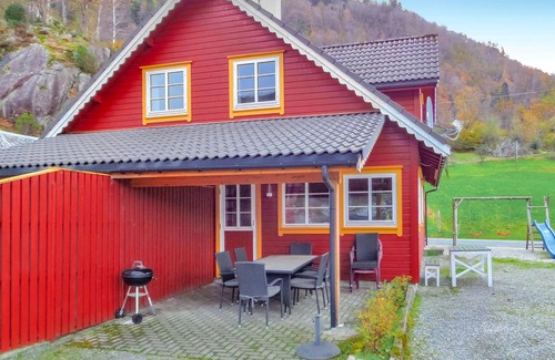 Akra Haus | Schönes Zuhause in åkra mit WLAN