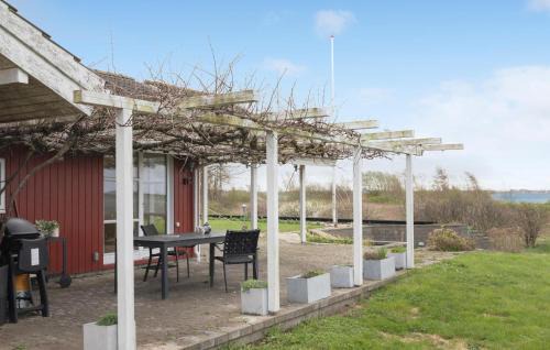 Bog By Haus | Nice Home In Bogø By With Wifi