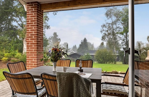 Farvang Haus | Nice home in Fårvang with outdoor swimming pool
