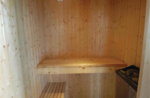 Flovt Strand Haus | Nice Home In Haderslev With Sauna