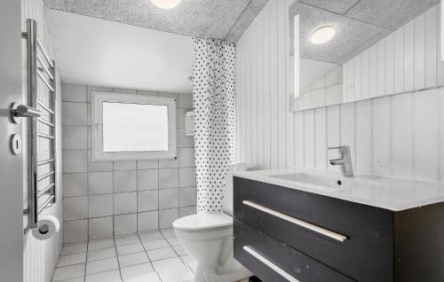 Haurvig Haus | Nice Home In Hvide Sande With Sauna