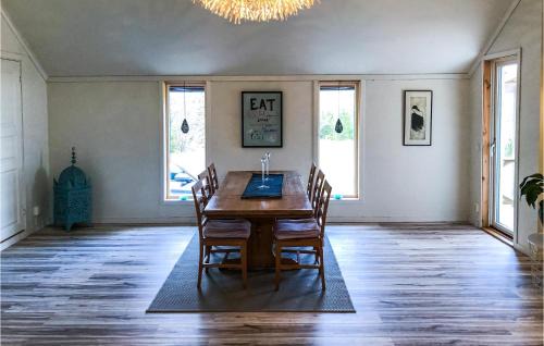 Rullan Haus | Nice Home In Långserud With Sauna