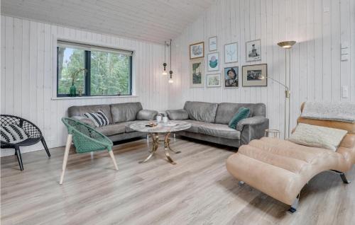 Balka Strand Haus | Nice Home In Nexø With Wifi