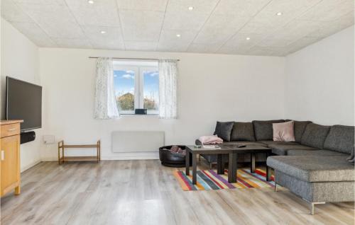 Ronbjerg Haus | Nice Home In Roslev With Wifi