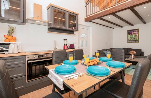 Zavojane Haus | Schönes Haus in Zavojane mit Whirlpool