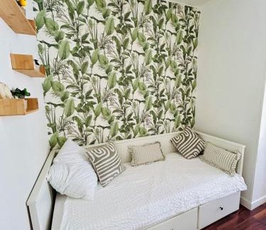 Levallois-Perret Wohnung | Nice studio with a terrace