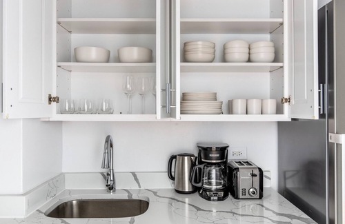 Upper East Side Wohnung | Nice UES 1BR w/ Gym & pool, by Blueground