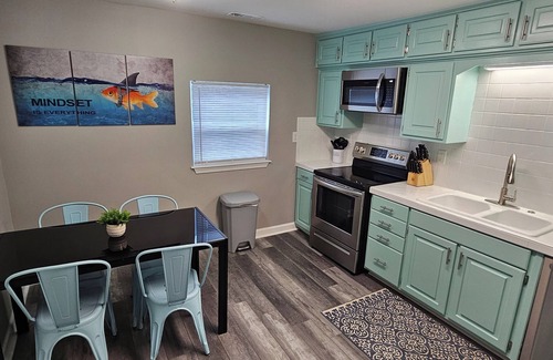 Buckroe Beach Haus | Nicely Finished Apt on Buckroe Beach