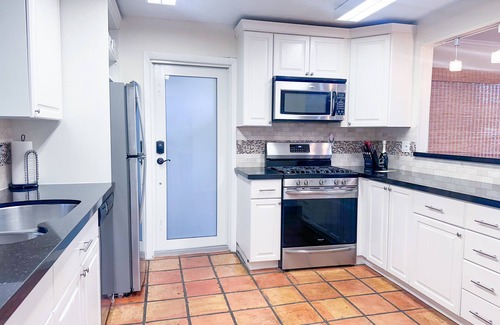 South New River Isles Haus | Nick's Waterfront Oasis w/ Private Heated Pool