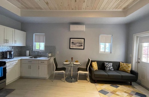 Royal Bahamian Estates Wohnung | Nicoles Nest Brand New Exquisite Studio Hideaway