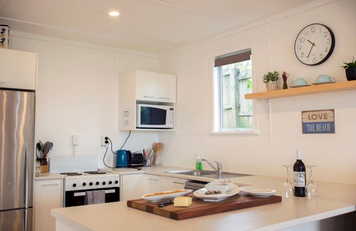 Coopers Beach Haus | Nigel's Crib - Coopers Beach Holiday Home