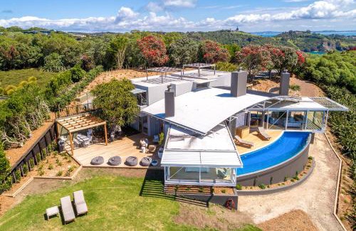 Matiatia Bay Haus | Nikau Estate, Oneroa - Be My Guest