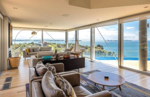 Matiatia Bay Haus | Nikau Estate, Oneroa - Be My Guest