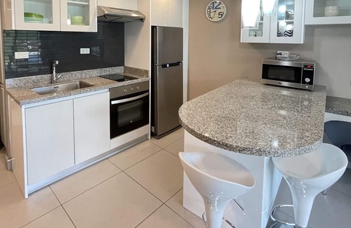 Nimman Wohnung | Nimman Studio with FREE Motorbike - Kitchen - View - Pool - Chom Doi 2